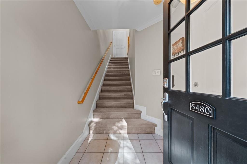 5480 Glenridge Park - Photo 3 of 35