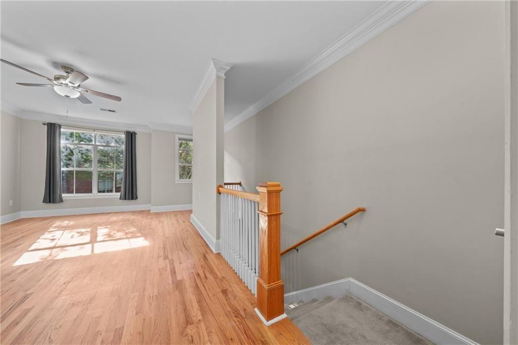 5480 Glenridge Park - Photo 7 of 35