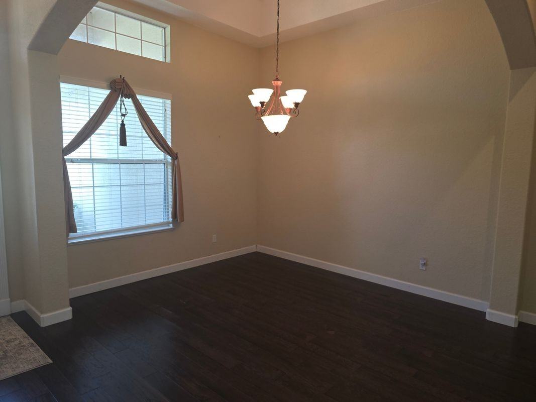 944 Classic View Dr - Photo 6 of 32