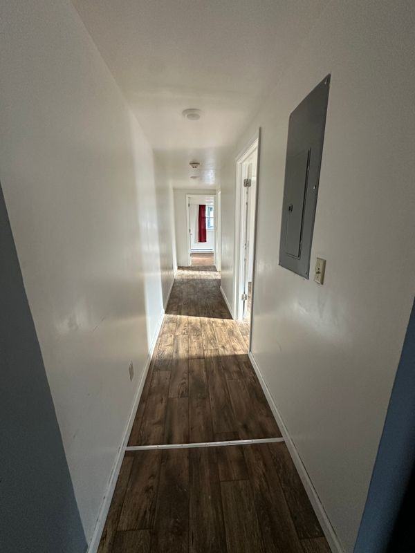 107 W Pulteney St - Photo 3 of 10