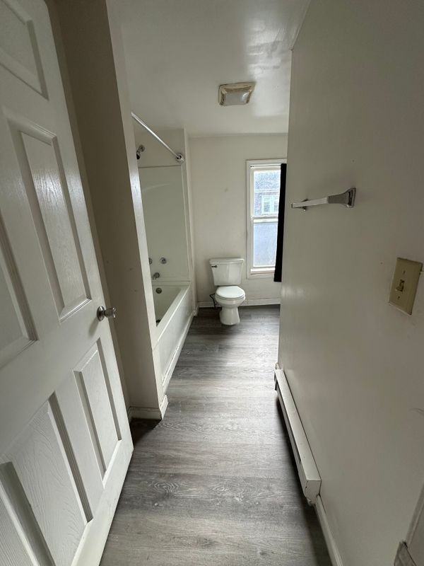 107 W Pulteney St - Photo 6 of 10