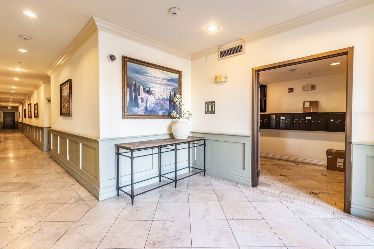 10862 Bloomfield St ##203 - Photo 4 of 26
