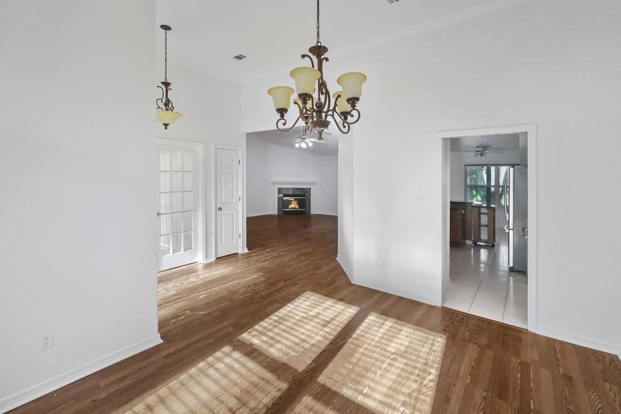 1297 Calcutta Dr #NA - Photo 2 of 18
