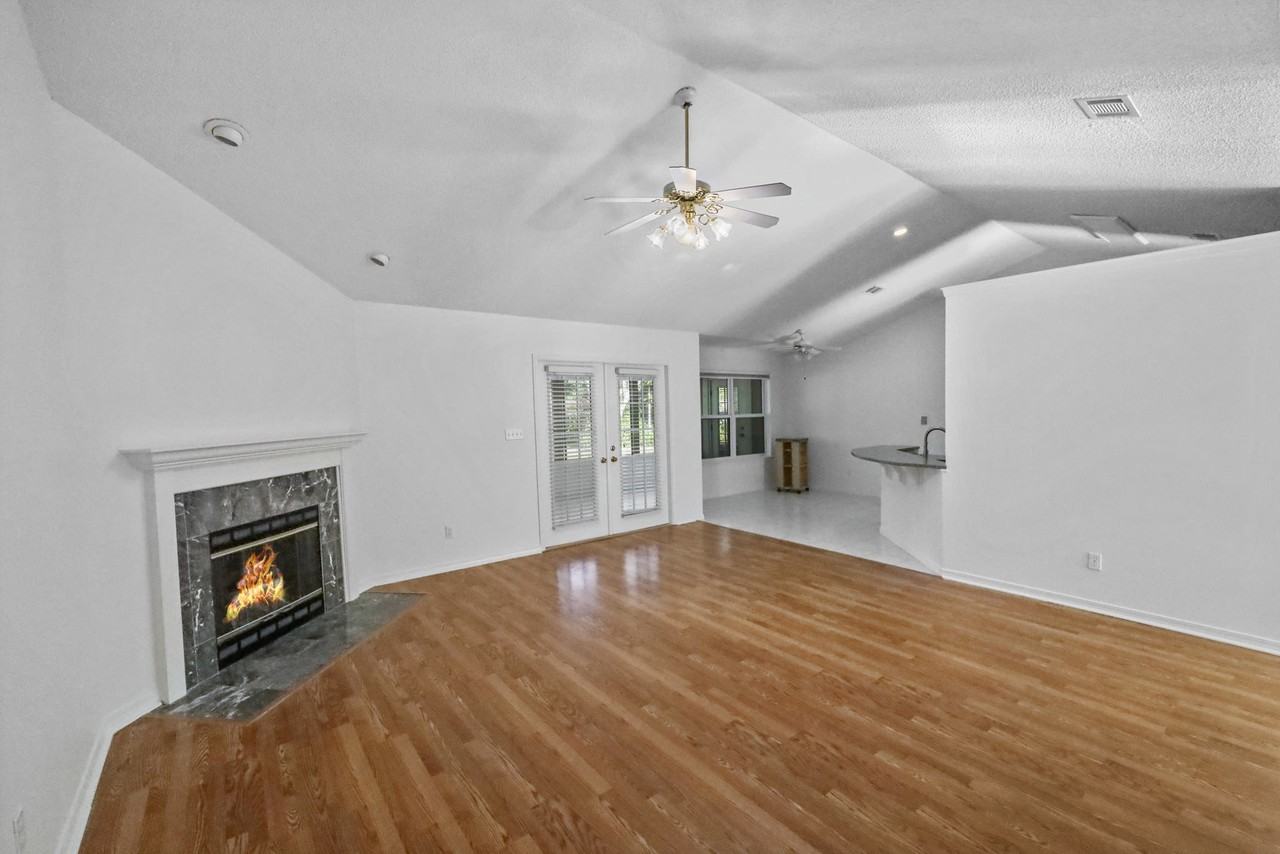1297 Calcutta Dr #NA - Photo 5 of 18