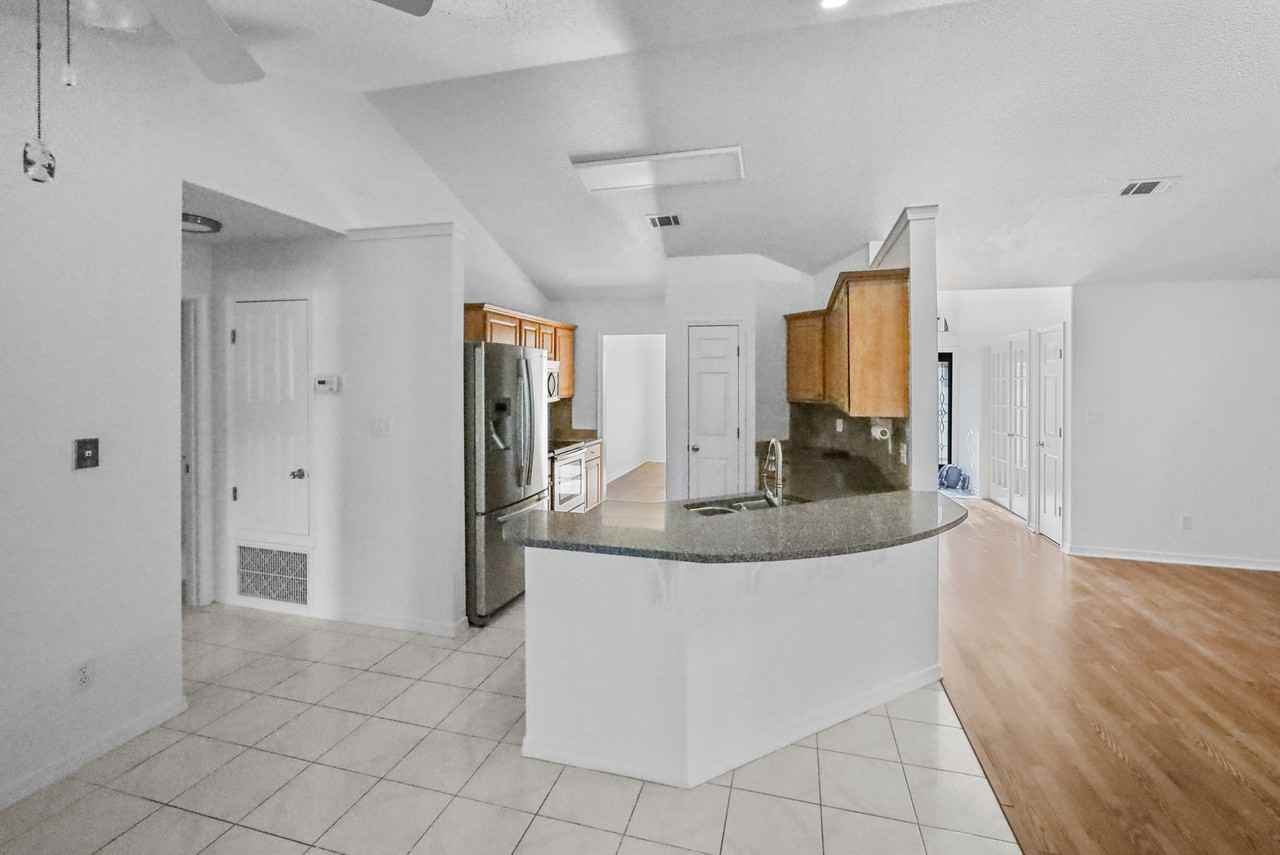 1297 Calcutta Dr #NA - Photo 7 of 18