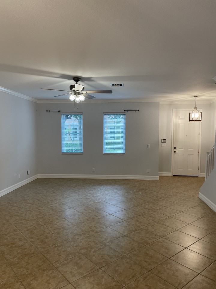 149 Glencullen Cir - Photo 3 of 13