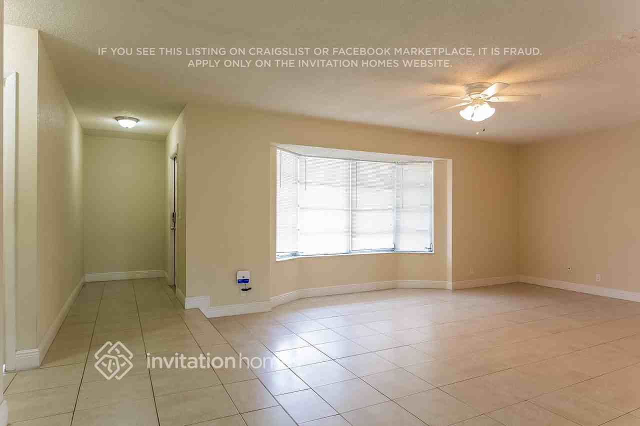 859 Camellia Dr - Photo 2 of 18
