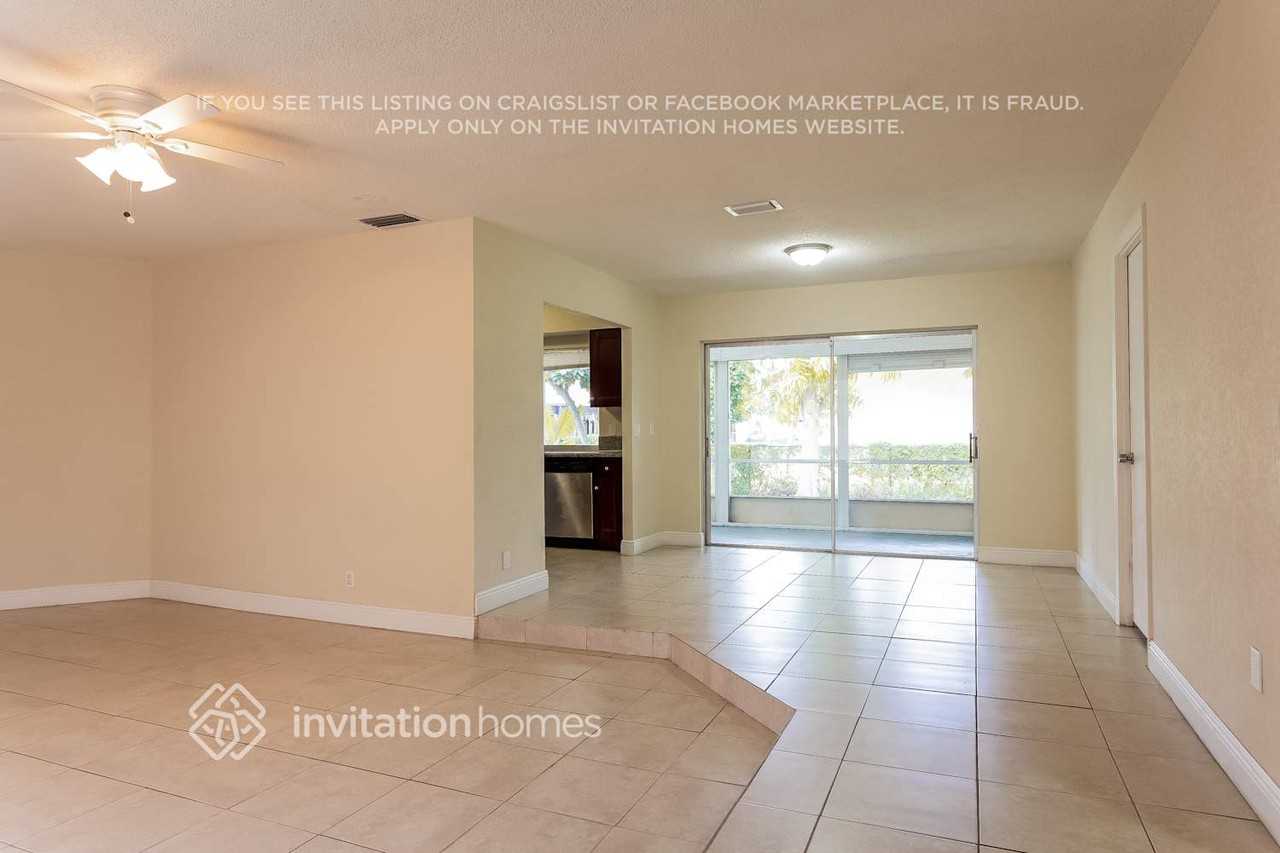 859 Camellia Dr - Photo 4 of 18