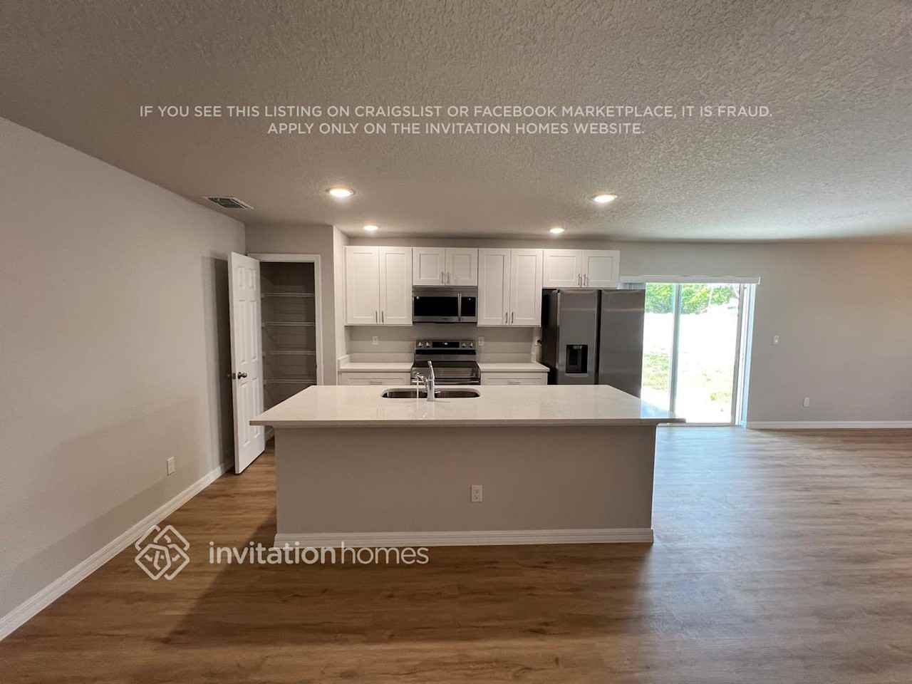 3358 Sw Perrine St - Photo 4 of 23
