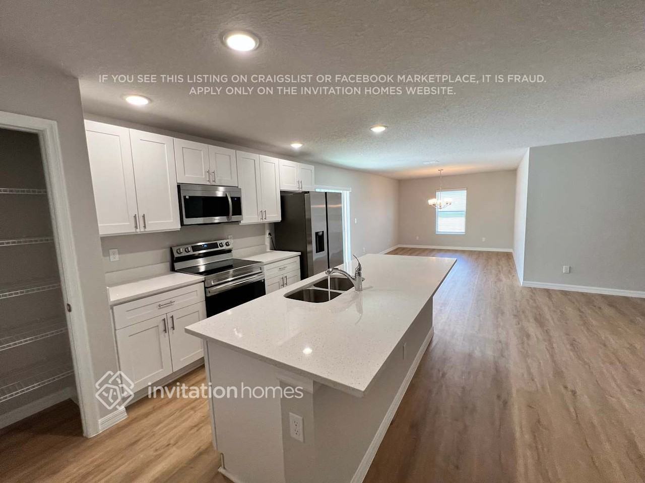 3358 Sw Perrine St - Photo 5 of 23