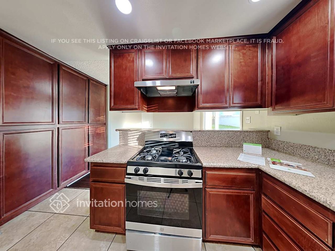 1967 N Oakdale Ave - Photo 6 of 18