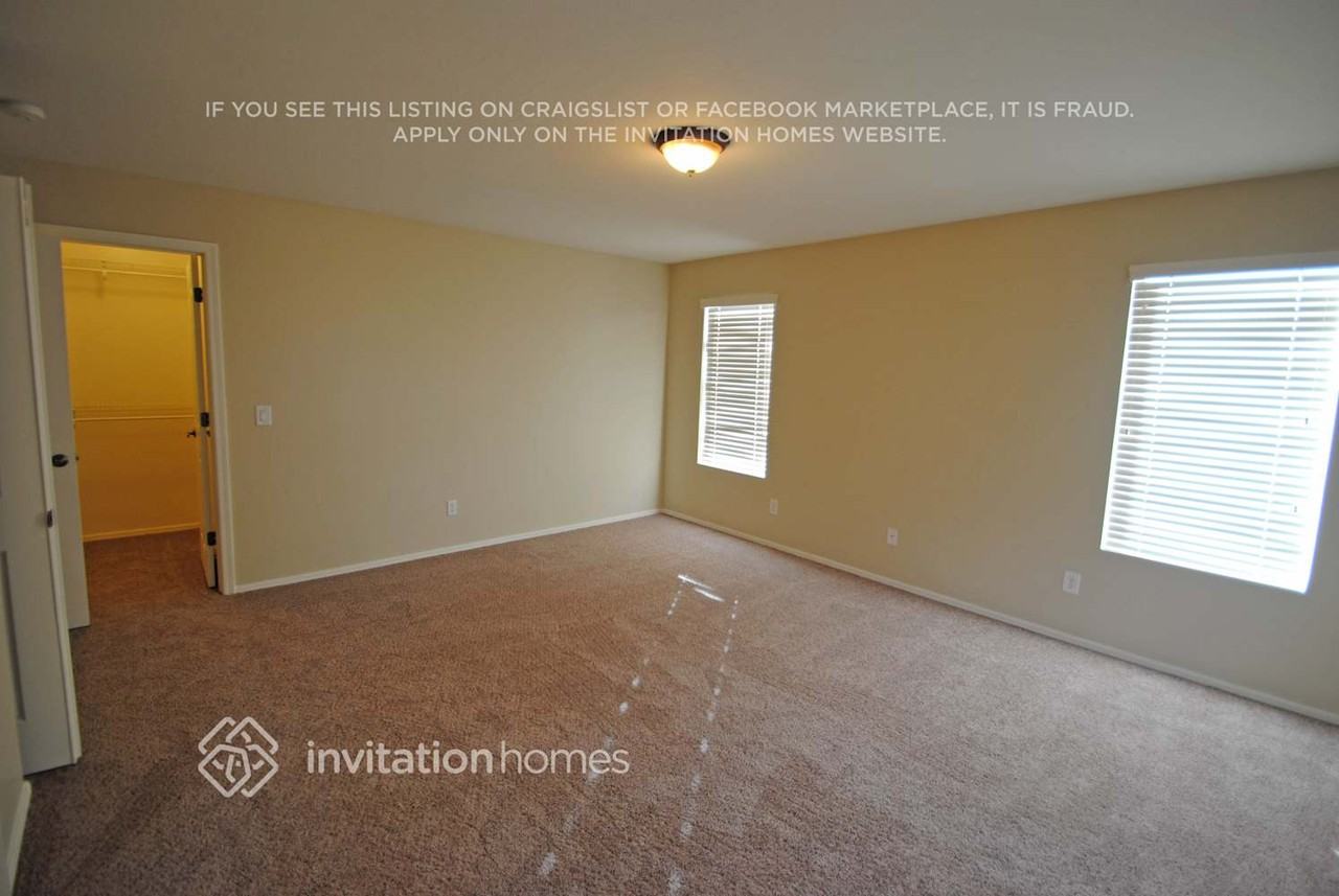 9022 W Toronto Way - Photo 5 of 9