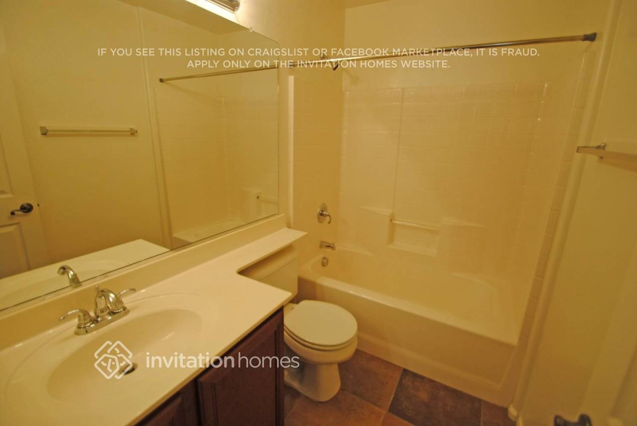 9022 W Toronto Way - Photo 6 of 9