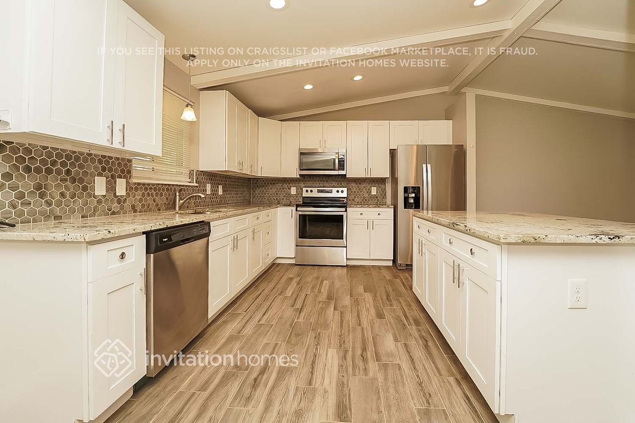 856 S 9th Ave - Photo 6 of 13