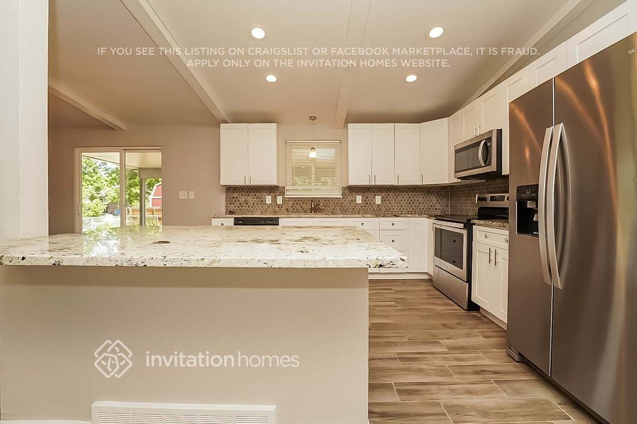 856 S 9th Ave - Photo 7 of 13