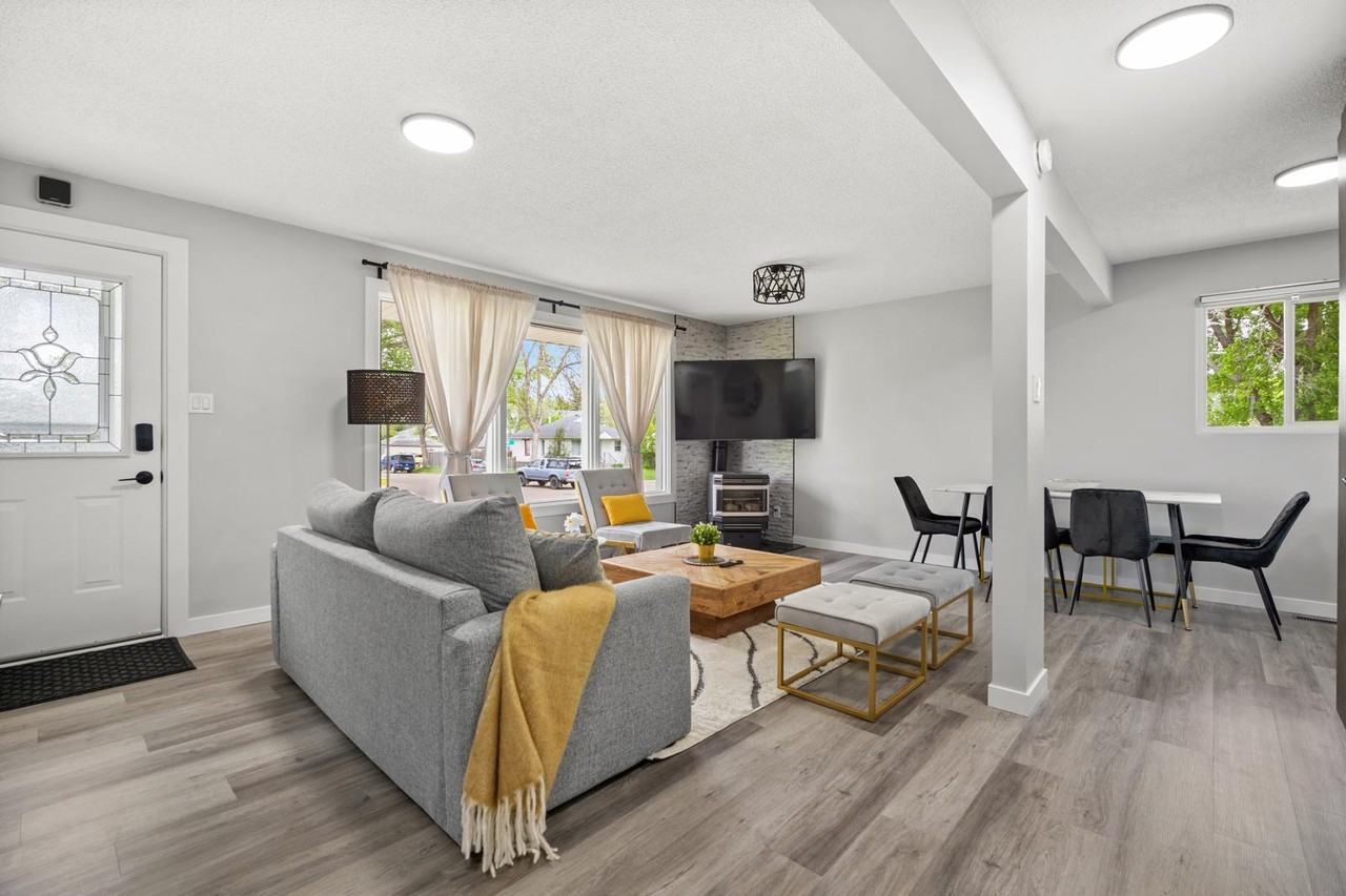 4001 113 Avenue - Photo 3 of 22
