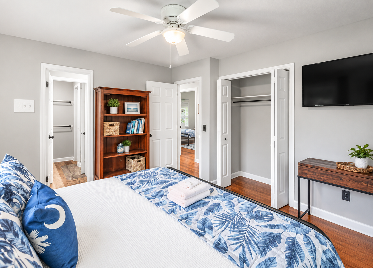 907 Belleview Cir W #1 - Photo 5 of 10