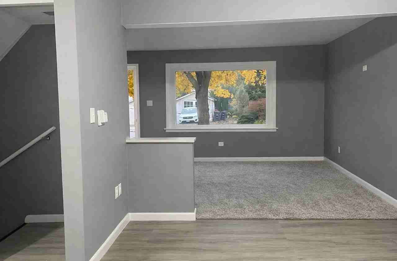 69 E Lowell Ave - Photo 2 of 13