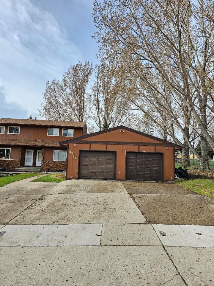 3740 Renee Dr - Photo 2 of 10