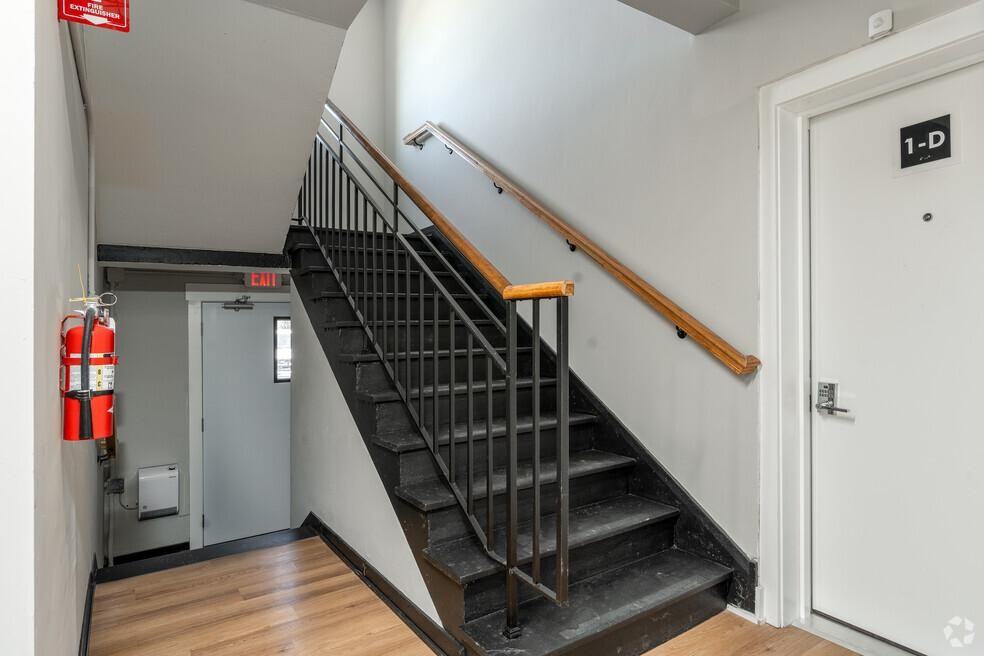 1640 East Mound Street - Photo 3 of 21