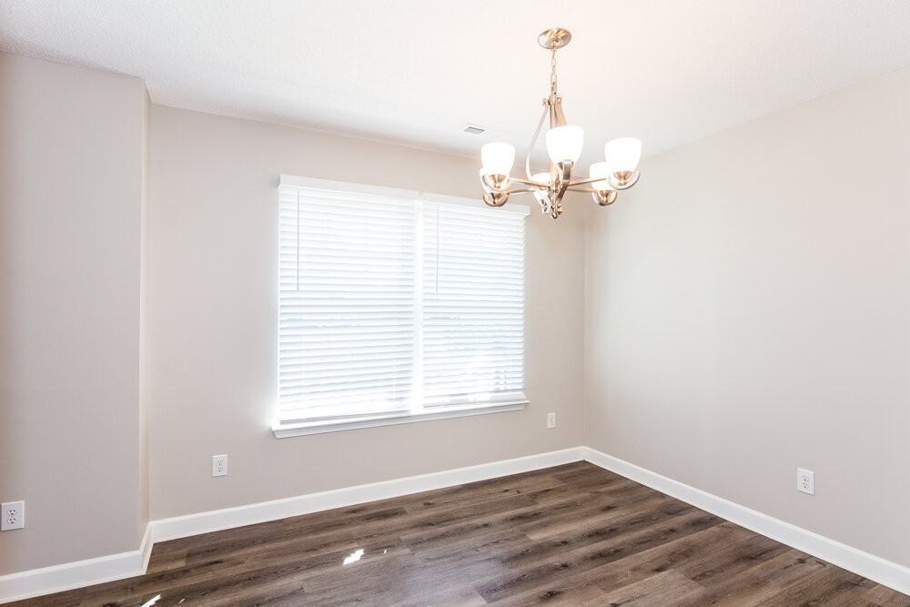 254 Kendra Dr Sw - Photo 5 of 17