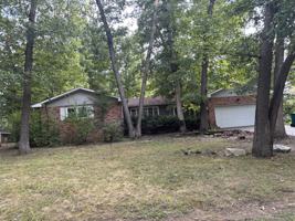 featured image of 6425 John Dr #1