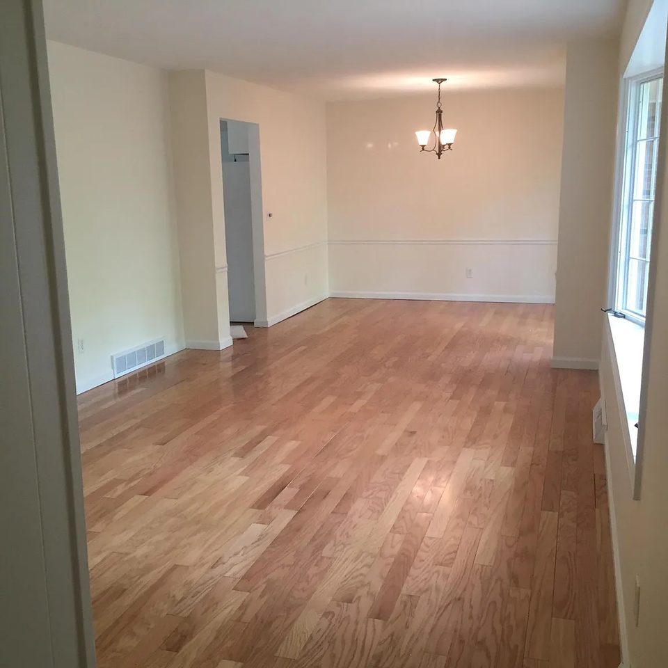 6425 John Dr #1 - Photo 5 of 10