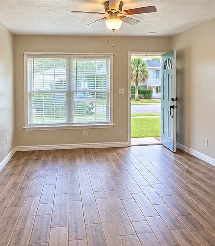 815 S Beach St #815 - Photo 5 of 8