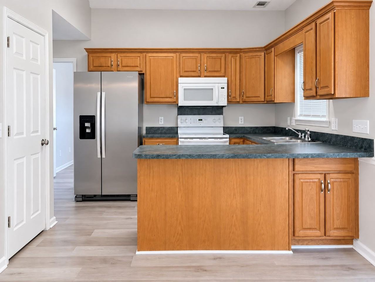 6005 Palasade Ct - Photo 6 of 32