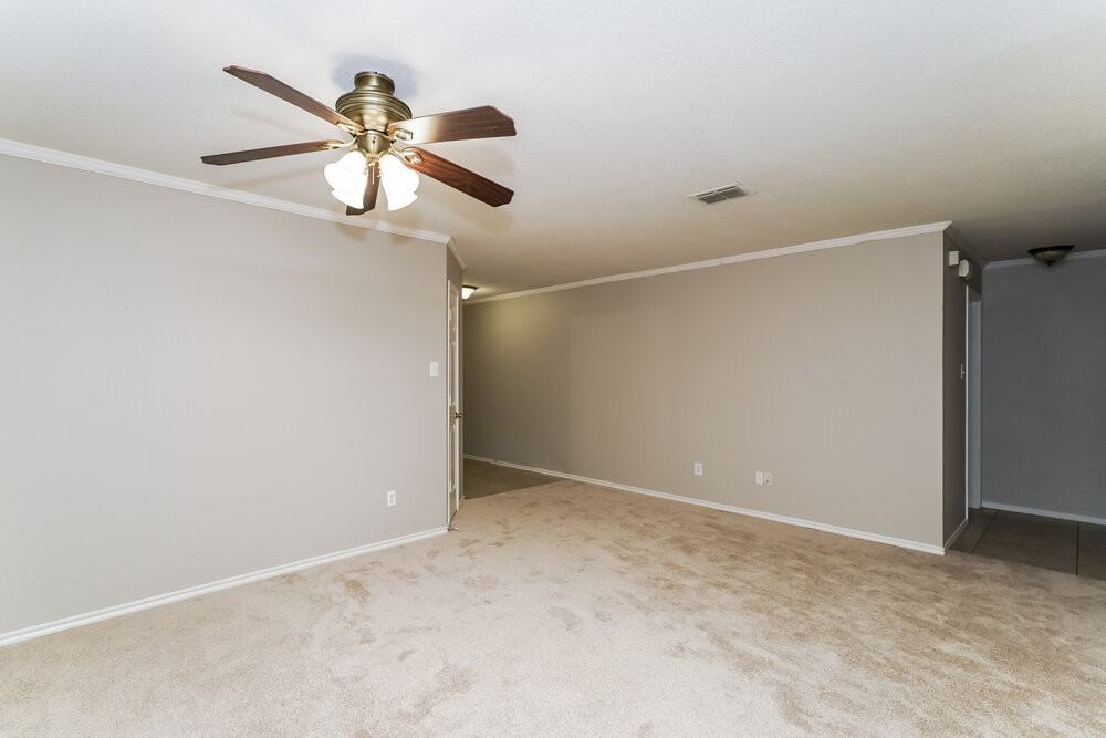 1720 Rialto Way - Photo 3 of 16