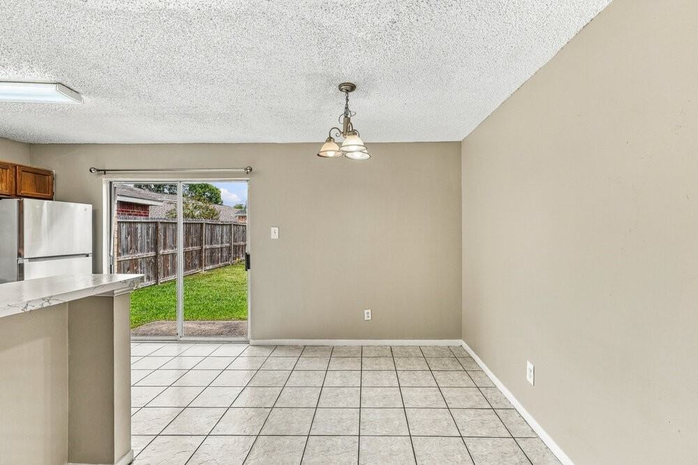 7710 Ellis Dr - Photo 7 of 17