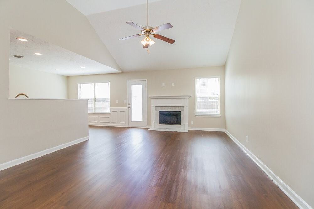 3431 Tourmaline Dr - Photo 5 of 17
