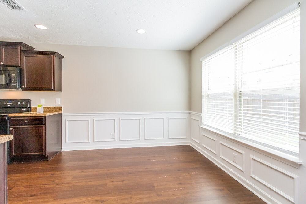 3431 Tourmaline Dr - Photo 6 of 17