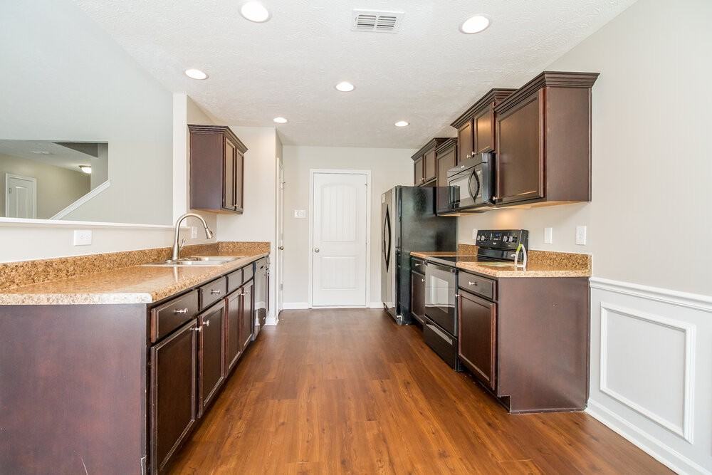 3431 Tourmaline Dr - Photo 7 of 17