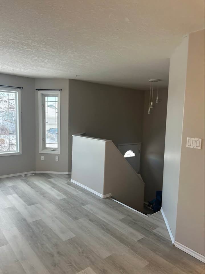 7334 104a St - Photo 2 of 23