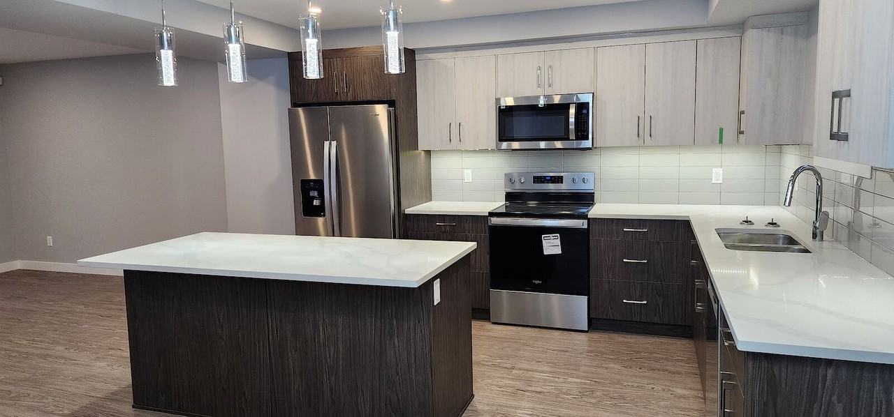 10905 94 St Nw - Photo 3 of 15