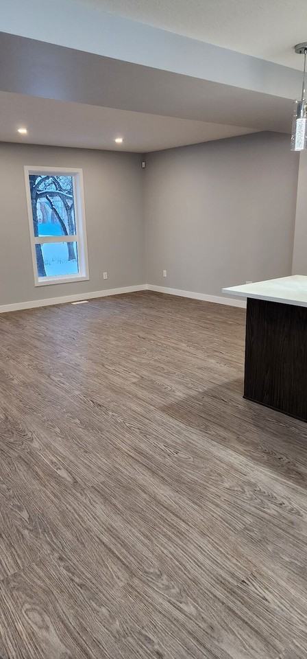 10905 94 St Nw - Photo 5 of 15