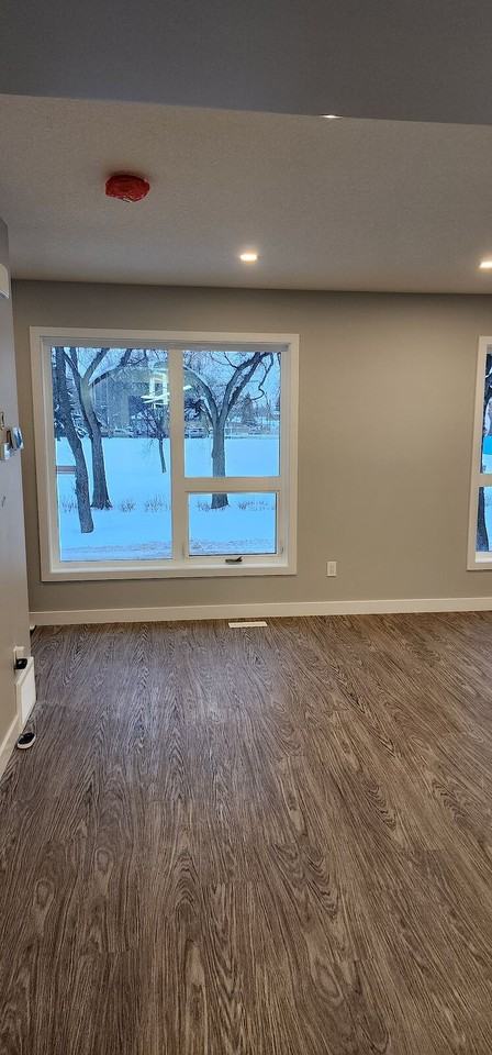 10905 94 St Nw - Photo 7 of 15
