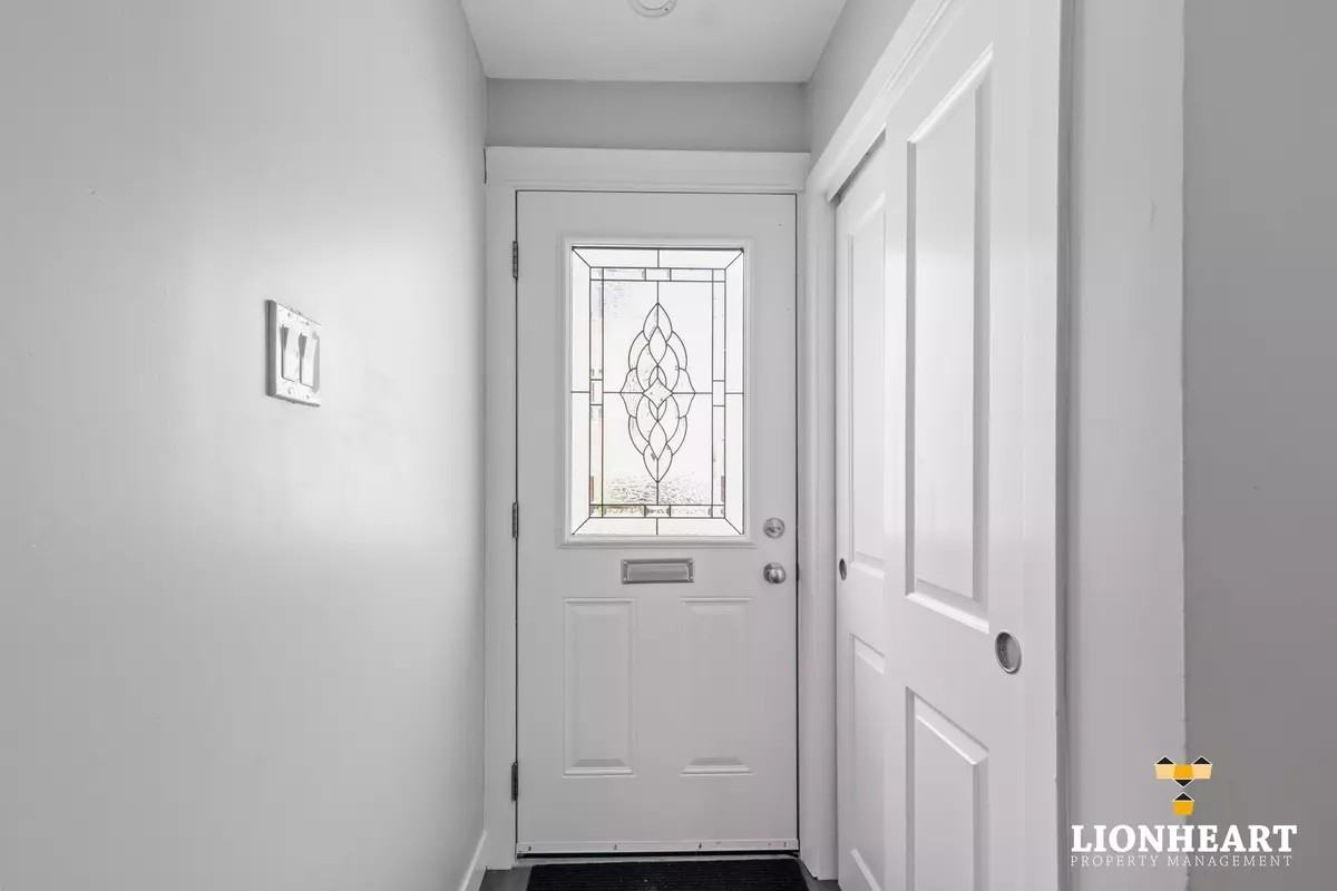 232 Wharncliffe Rd N - Photo 2 of 18