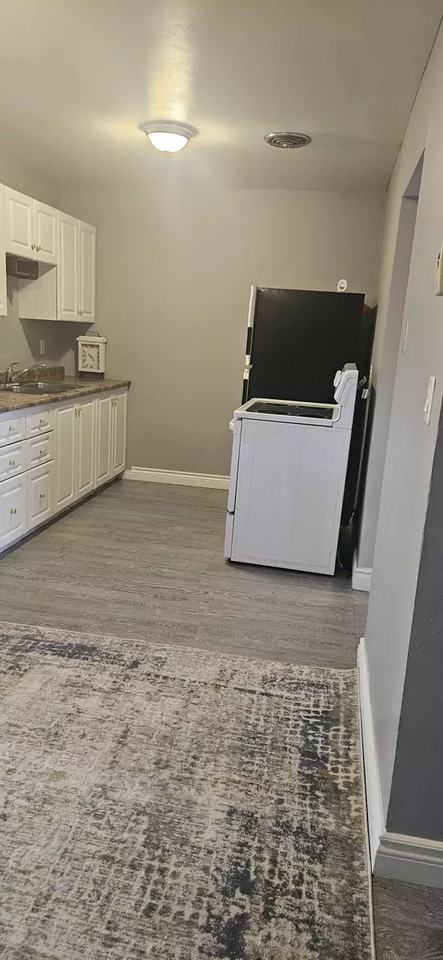 879 Carleton Pl - Photo 6 of 18