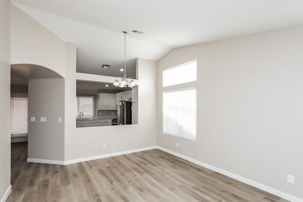 724 Cozy Canyon Dr - Photo 6 of 16