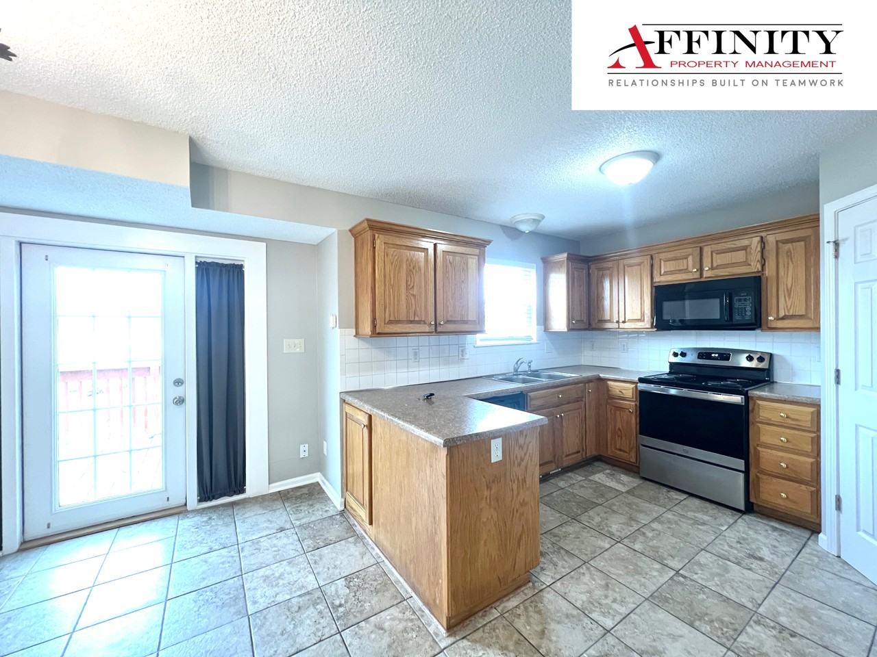 11112 N Ditman Ave #1 - Photo 4 of 10