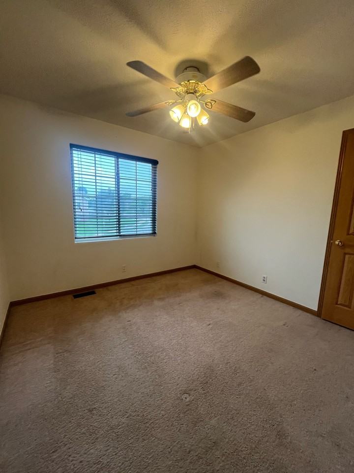 17036 Sprague St #1 - Photo 6 of 16