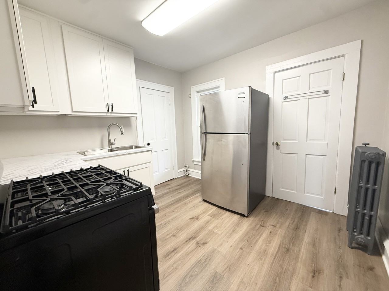221 N Pinckney St #221UPPER - Photo 2 of 25