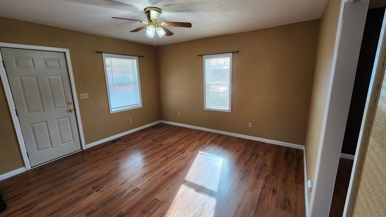 442 N Lennox St #1 - Photo 2 of 12