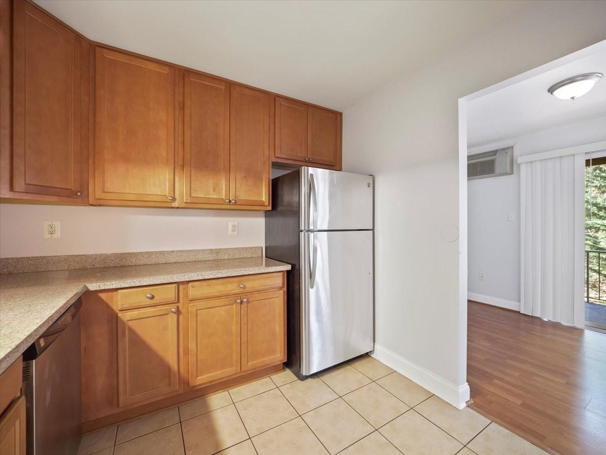 501 Prospect Blvd #1 - Photo 7 of 28