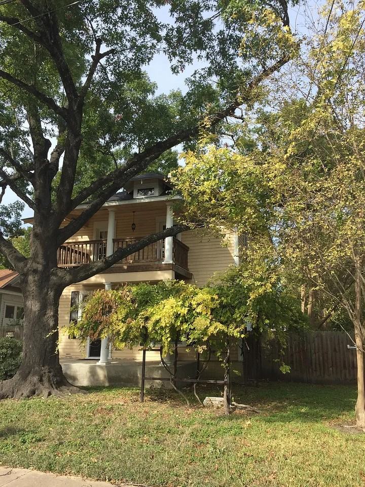 411 E Laurel - Photo 3 of 16