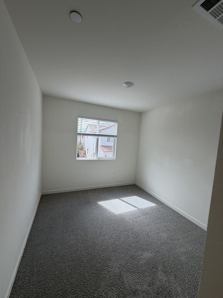 7041 Santa Venetia Pl #1 - Photo 5 of 17