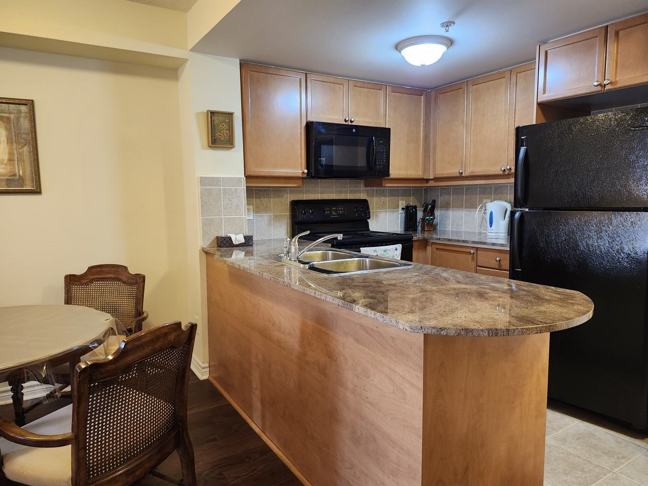 350 Princess Royal Drive - Photo 6 of 9