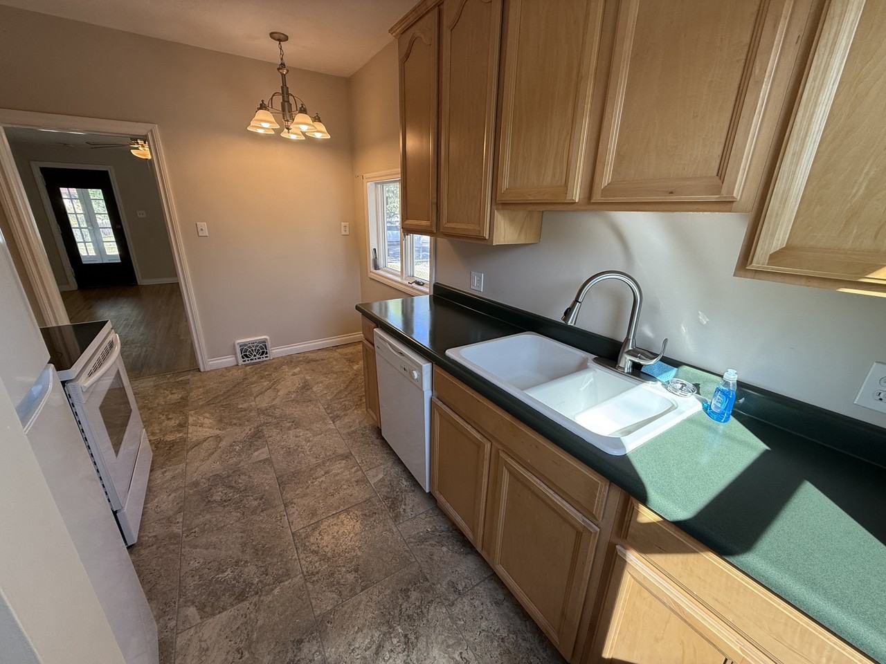 2526 1st Ave N #1 - Photo 7 of 31